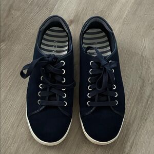 Vionic Brinley Navy Casual Sneakers